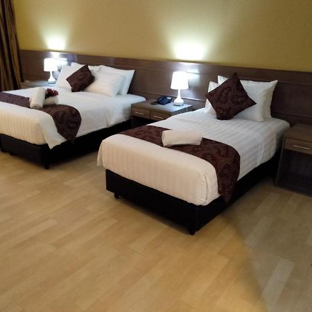 Temu Primula Hotel Kampong Seberang Timor Bagian luar foto