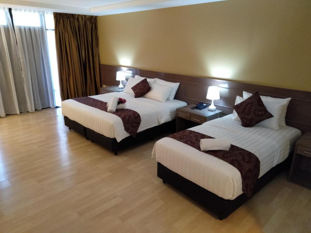 Temu Primula Hotel Kampong Seberang Timor Bagian luar foto