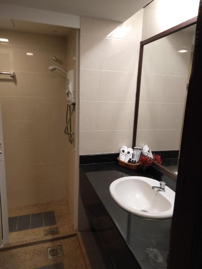 Temu Primula Hotel Kampong Seberang Timor Bagian luar foto