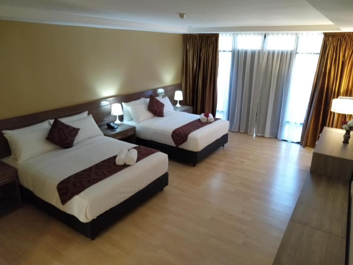 Temu Primula Hotel Kampong Seberang Timor Bagian luar foto
