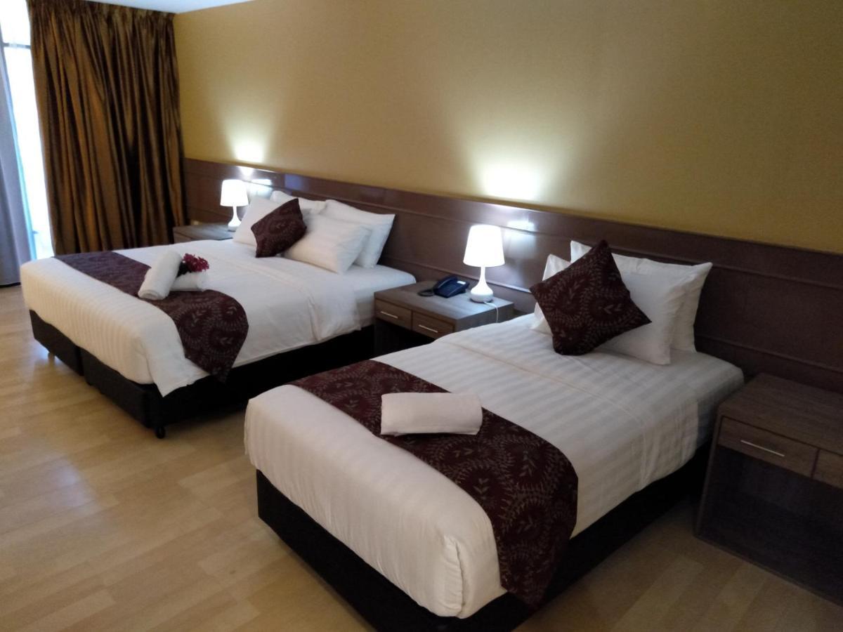 Temu Primula Hotel Kampong Seberang Timor Bagian luar foto