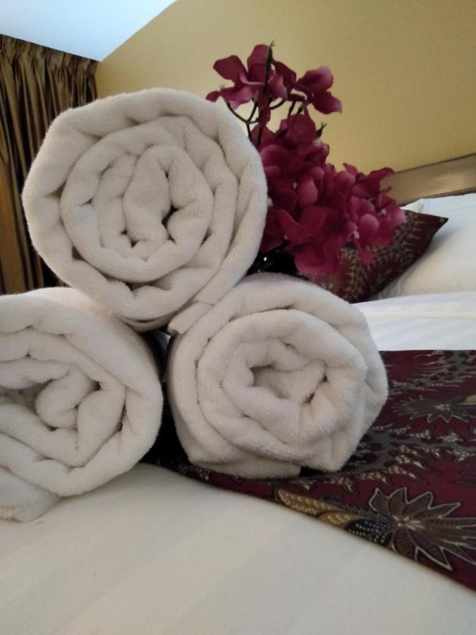 Temu Primula Hotel Kampong Seberang Timor Bagian luar foto
