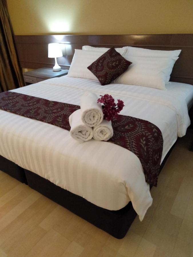 Temu Primula Hotel Kampong Seberang Timor Bagian luar foto