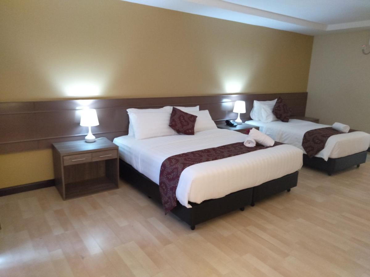 Temu Primula Hotel Kampong Seberang Timor Bagian luar foto