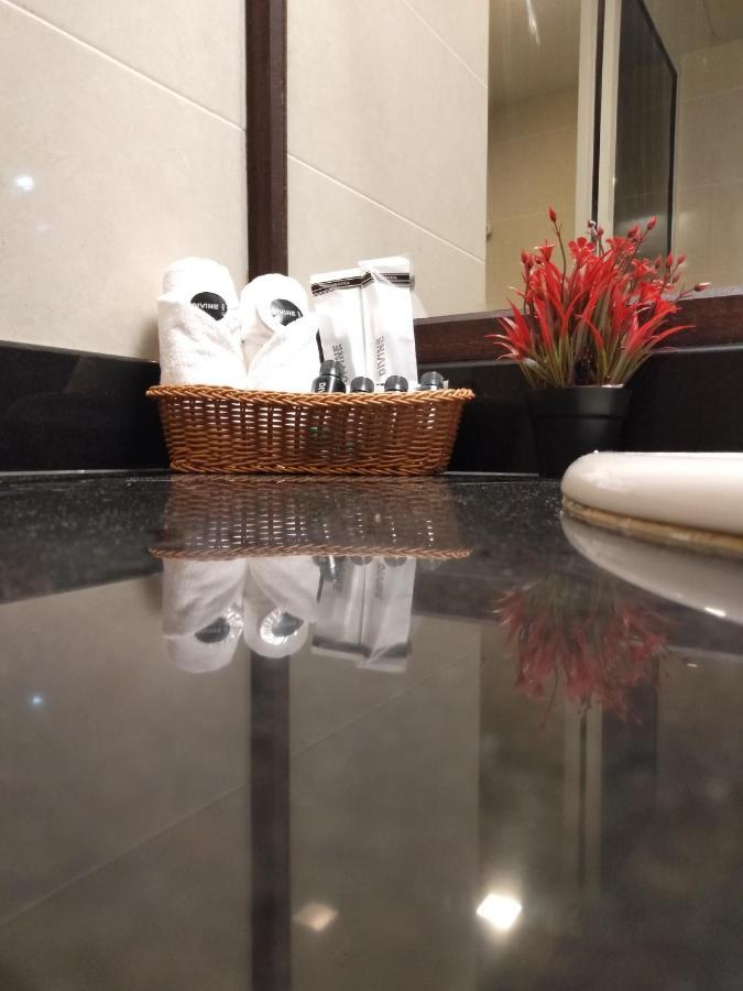 Temu Primula Hotel Kampong Seberang Timor Bagian luar foto